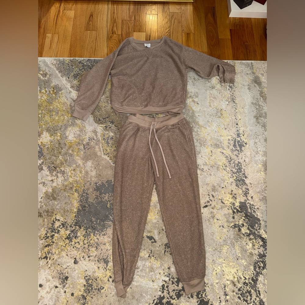 Jenni Brown Lounge Set